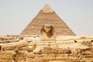 How to Easily Travel from Cairo to Giza to See the Pyramids