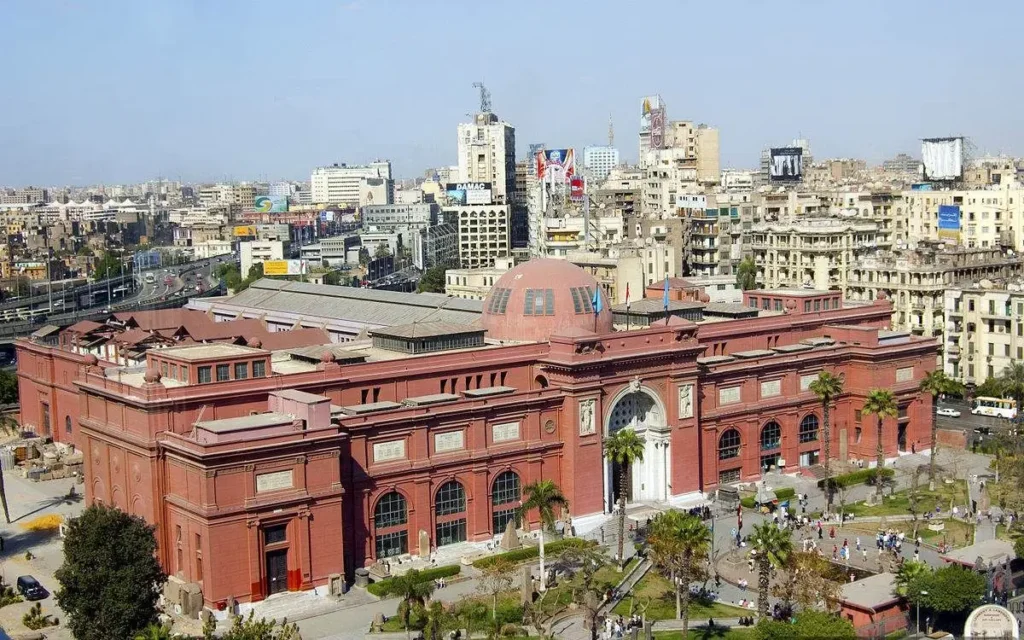 Cairo day tour Egyptian Museum Tahrir Square