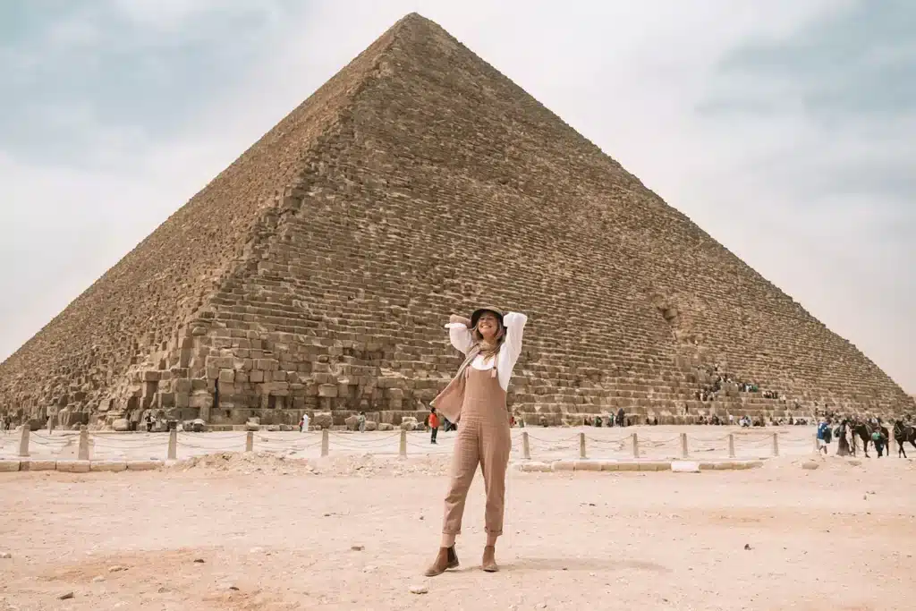 Explore Giza pyramids tour from Cairo trip