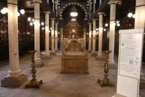 Ben Ezra Synagogue Cairo top attraction guide